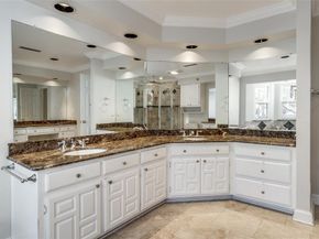 820  Pavillion Street , Dallas Texas 75204