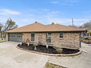 1508  Canyon Creek Drive W, Azle Texas 76020