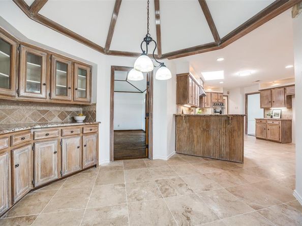 6844  Leameadow Drive , Dallas Texas 75248