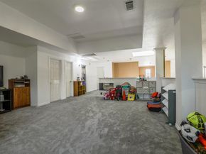 611  Laura Lane , Grand Prairie Texas 75052