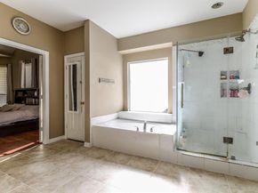 611  Laura Lane , Grand Prairie Texas 75052