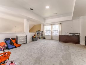 611  Laura Lane , Grand Prairie Texas 75052
