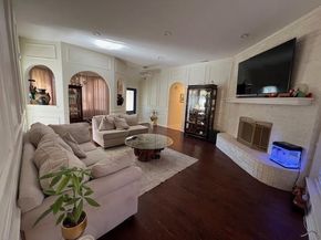 1305  Stonecreek Court , Garland Texas 75043