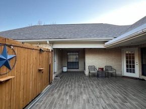 1305  Stonecreek Court , Garland Texas 75043