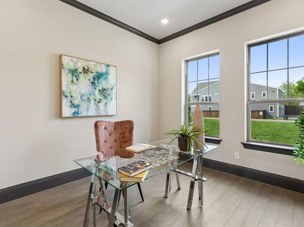 305  Sunset Lane  103, Fort Worth Texas 76114