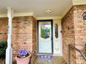 1800  Southridge Drive , Denton Texas 76205