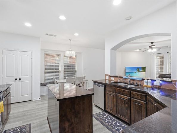 2529  Louis Lane , Lewisville Texas 75056