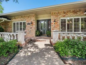 1015  Crowley Road , Arlington Texas 76012
