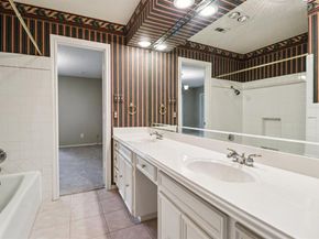 1015  Crowley Road , Arlington Texas 76012