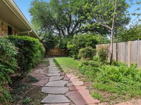 1015  Crowley Road , Arlington Texas 76012
