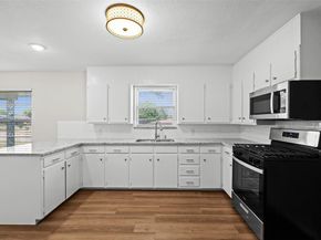1733  Ransom Terrace , Fort Worth Texas 76112
