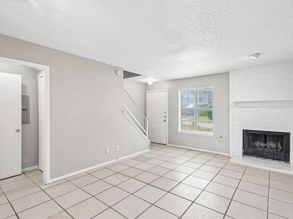 2813  Wimbledon Court , Garland Texas 75041