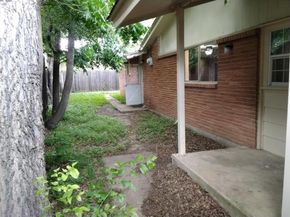 423  Columbia Circle , Irving Texas 75062