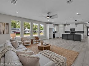 225  Nw 16th Street , Grand Prairie Texas 75050