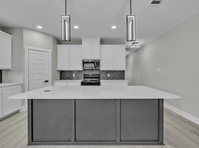 225  Nw 16th Street , Grand Prairie Texas 75050