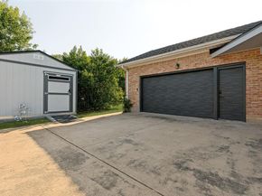 6566  Ridgeview Circle , Dallas Texas 75240