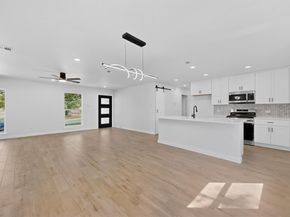 3853  Happy Canyon Drive , Dallas Texas 75241