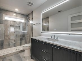 1018  Grandview Avenue , Dallas Texas 75223