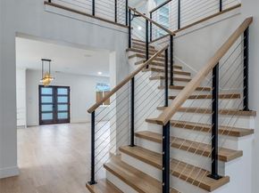 1018  Grandview Avenue , Dallas Texas 75223