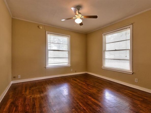 3800  El Campo Avenue , Fort Worth Texas 76107