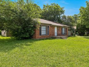 5142  N Hall Street , Dallas Texas 75235