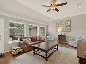 6917  Truxton Drive , Dallas Texas 75231