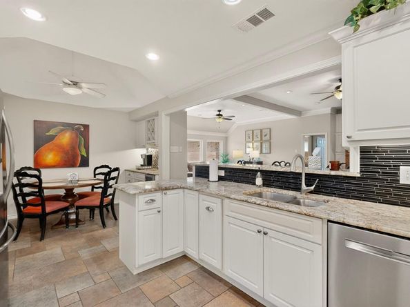6917  Truxton Drive , Dallas Texas 75231