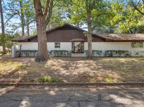 1800  Bois D ARC Drive , Arlington Texas 76013