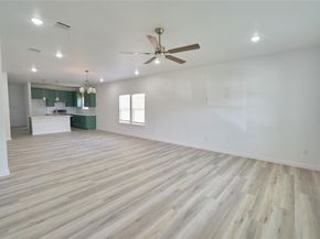 1405 E Maddox Avenue , Fort Worth Texas 76104