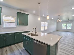 1405 E Maddox Avenue , Fort Worth Texas 76104