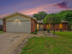 7813  Acapulco Road , Fort Worth Texas 76112