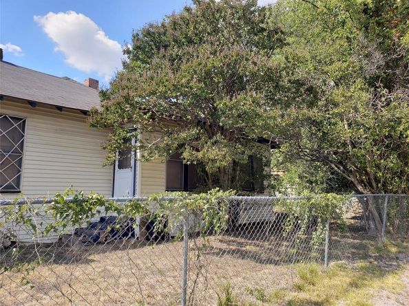 1475 E Morphy Street , Fort Worth Texas 76104