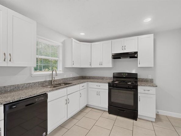5573  Burton Avenue , Fort Worth Texas 76119