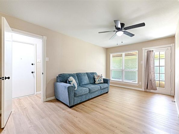 1610  Belltower Court , Lewisville Texas 75067