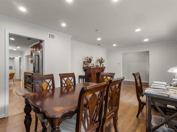 908  Vinecrest Lane , Richardson Texas 75080