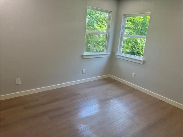 1123  Hansboro Avenue , Dallas Texas 75224