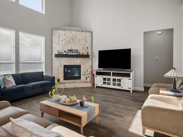 2712  Dickinson Drive , Corinth Texas 76210