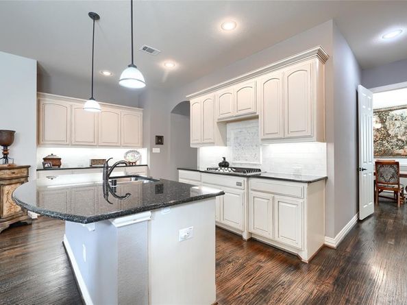 11317  Dujon Lane , Dallas Texas 75218