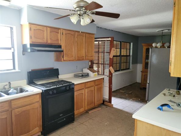 7825  Gaston Avenue , Fort Worth Texas 76116