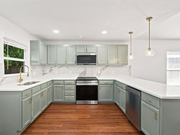 1720 N Bent Tree Trail , Grand Prairie Texas 75052