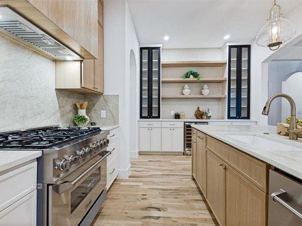 10320  Lynford Drive , Dallas Texas 75238