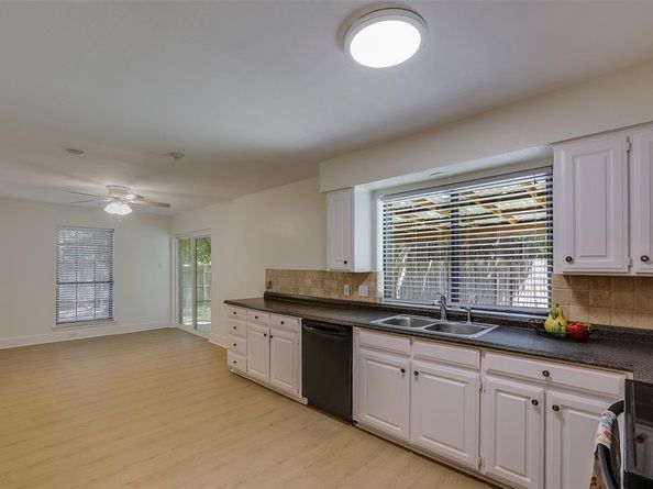 2703  Partridge Avenue , Arlington Texas 76017