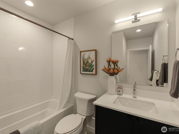8045 E Mary Avenue NW, Seattle WA 98117