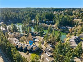 6439 139th Avenue NE 19, Redmond WA 98052