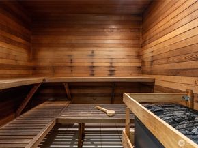 6439 139th Avenue NE 19, Redmond WA 98052