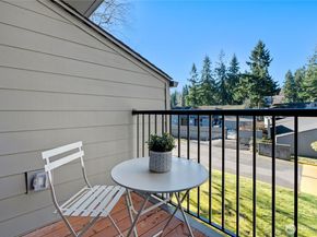 6439 139th Avenue NE 19, Redmond WA 98052