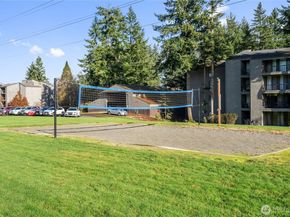 6439 139th Avenue NE 19, Redmond WA 98052