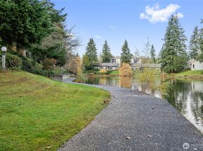 6439 139th Avenue NE 19, Redmond WA 98052