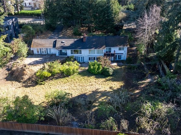 Undisclosed Address #2476214, Clyde Hill WA 98004