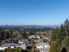 Undisclosed Address #2476214, Clyde Hill WA 98004